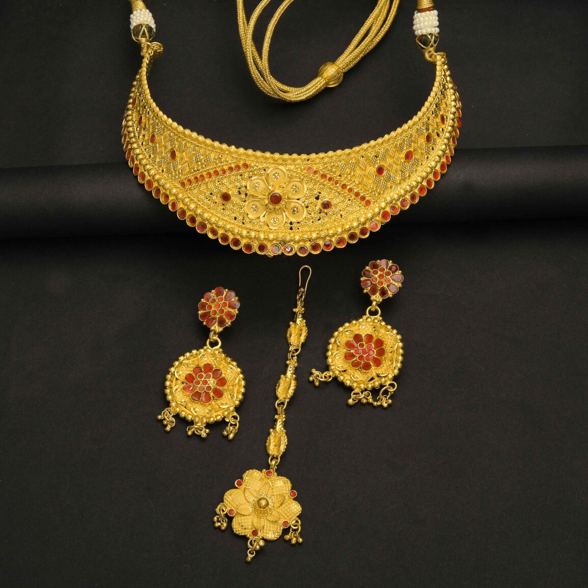 Beautiful gold plated necklace set with ear rings