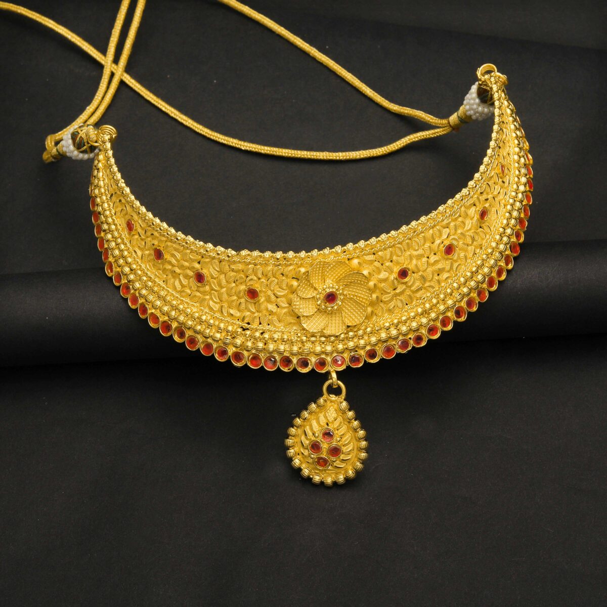 Stylish designed gold plated necklace set with ear rings