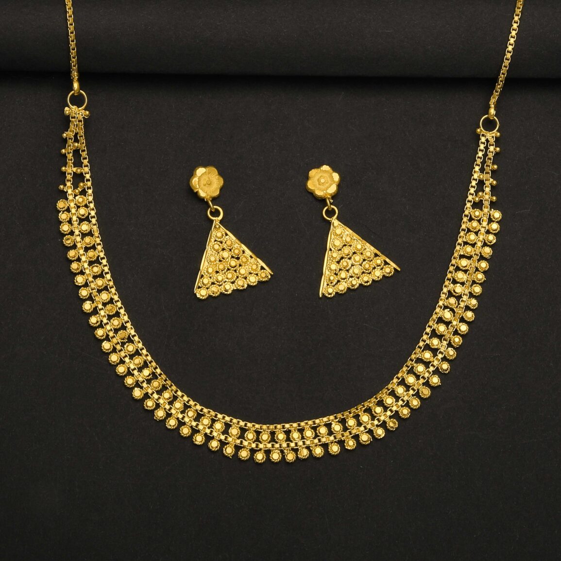 Super quality gold plated necklace set with ear rings