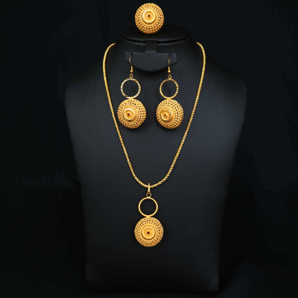 Beautiful gold plated thin chain necklace set with ear rings