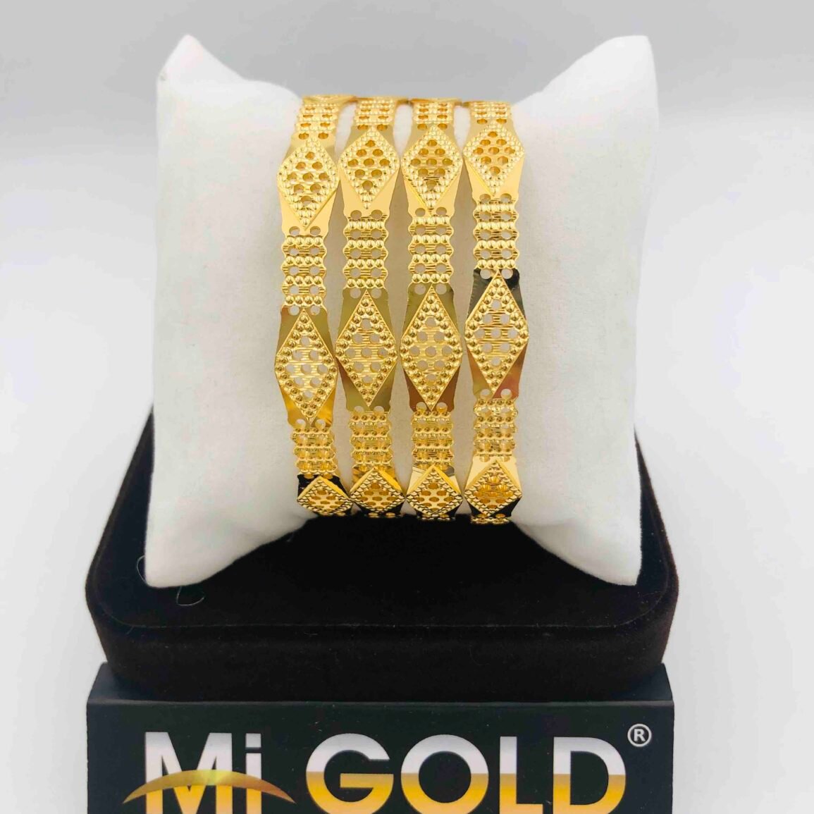 Gold-Plated Diamond-Lattice Bangle Set of Four
