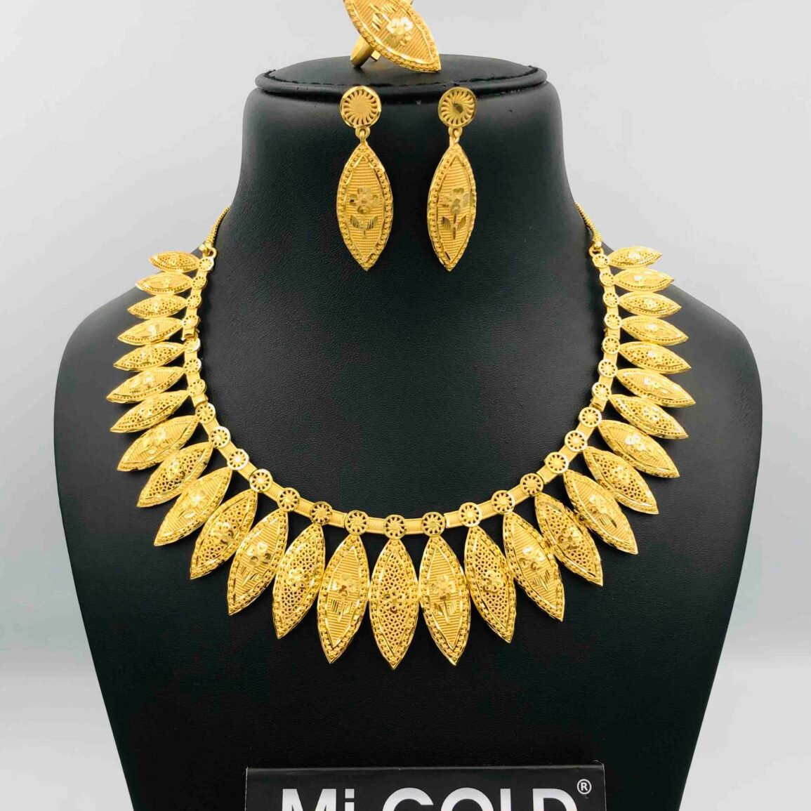 Gold-Plated Marquise Leaf Necklace Set with Drop Earrings