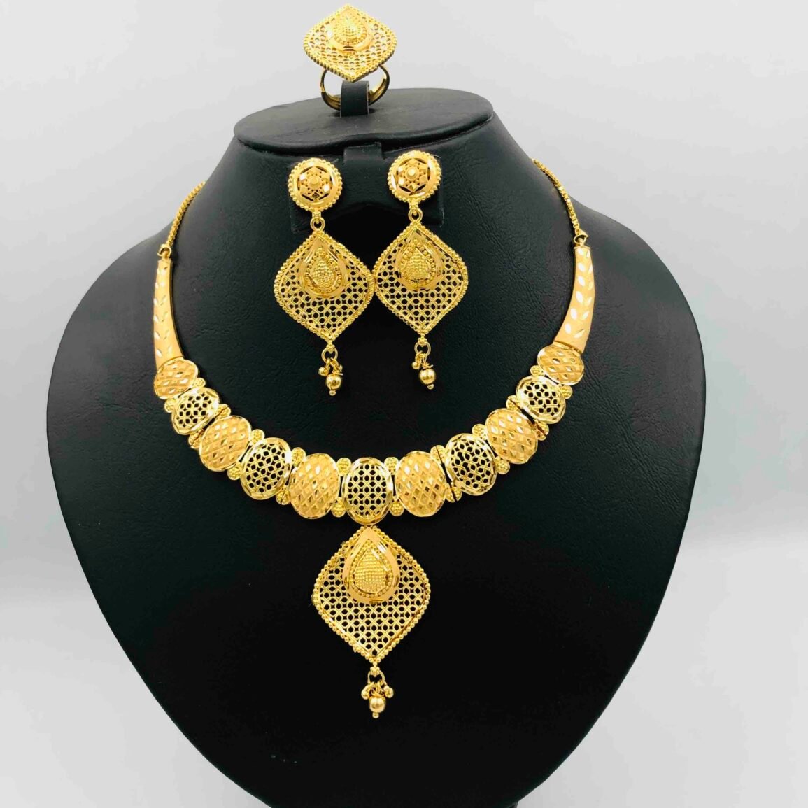 Gold-Plated Lattice Necklace Set with Drop Earrings and Ring