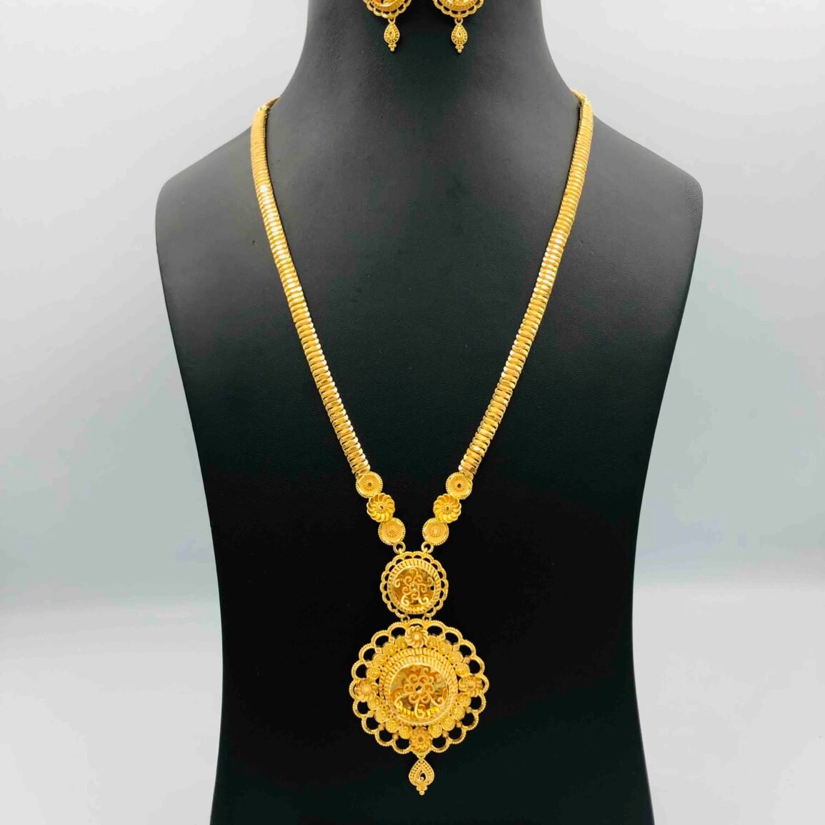 Gold-Plated Long Necklace with Filigree Pendant and Drop Earrings