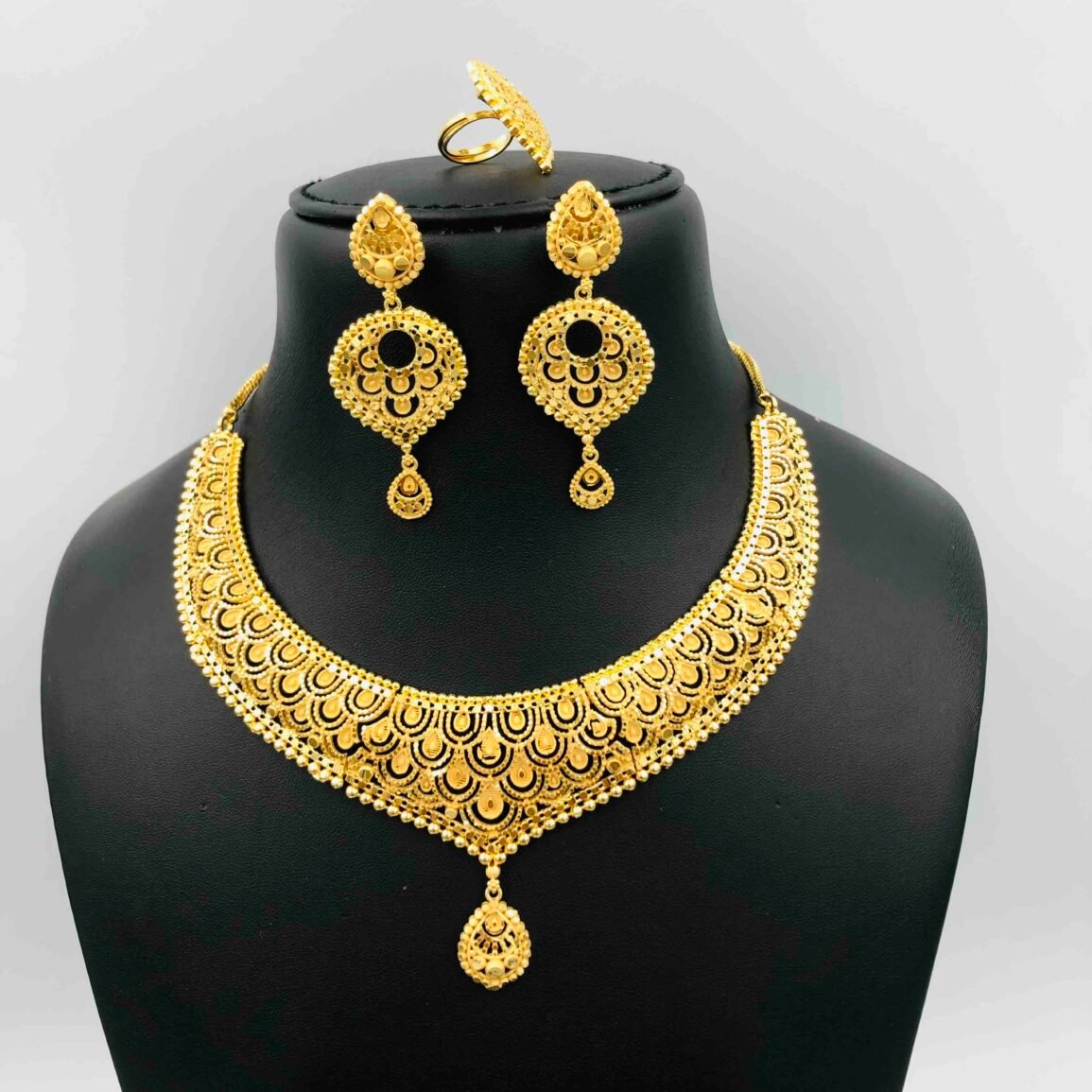 Gold-Plated Filigree Necklace Set with Drop Earrings
